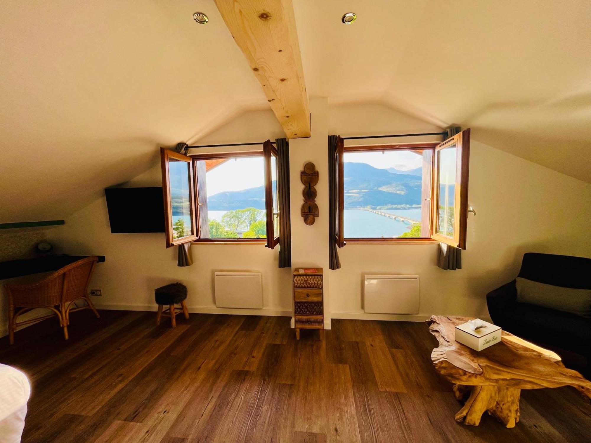 Hotel Les Chaumettes Savines Pokoj fotografie